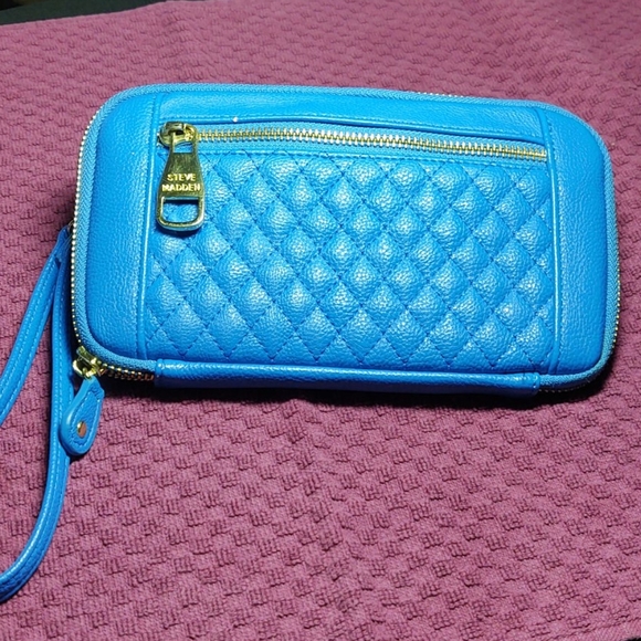 Steve Madden clutch/wristlet - Picture 1 of 4